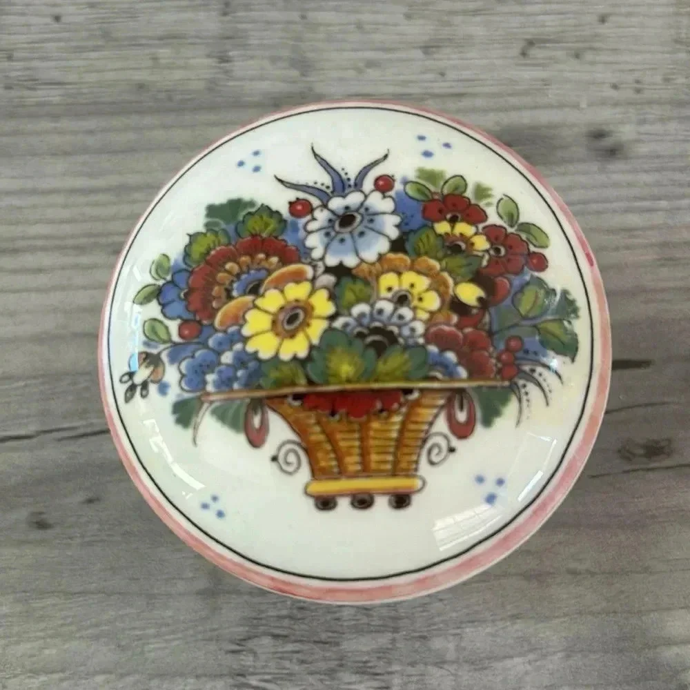 Delft Polychrome Hand painted Trinket Box